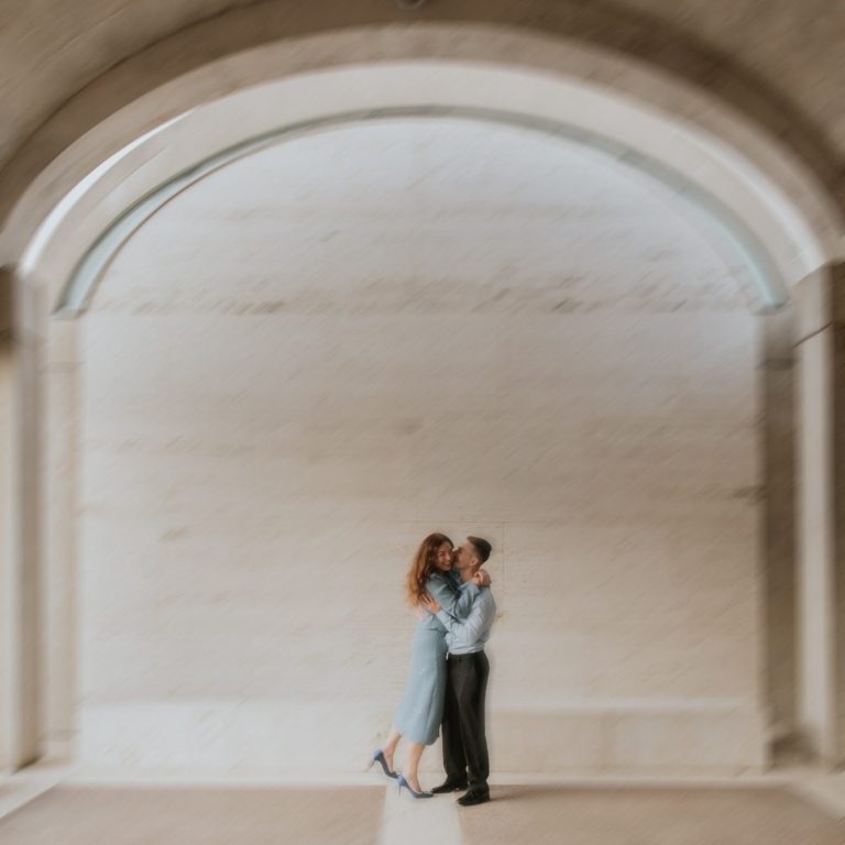 Modern engagement portrait outside the Kimbell Art Museum in Fort Worth